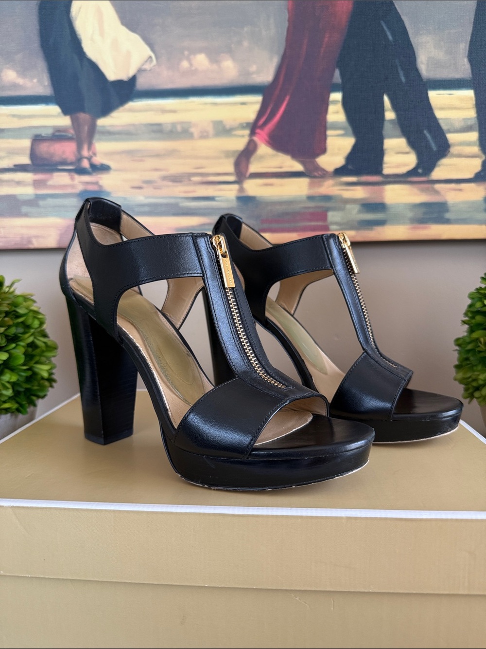 MICHAEL Michael Kors 🖤BERKLEY🖤 BLACK LEATHER T-STRAP ZIP PLATFLORM SIZE 8.5M - Picture 6 of 17